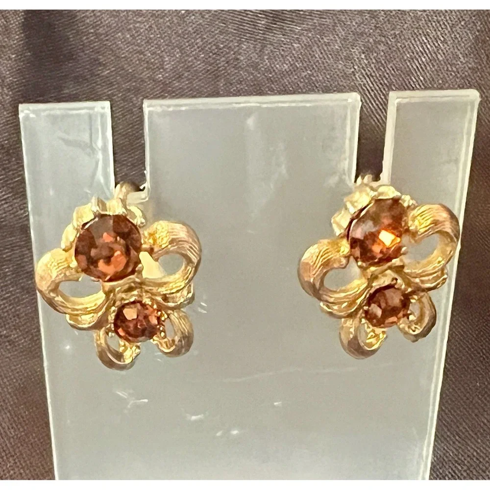 Vintage 1960s Gold Clip-On Earrings Copper‎ Orange Rhinestone Scroll Pat Pending